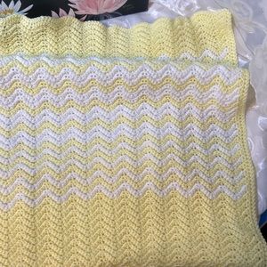 NWT hand crocheted stroller/bassinet blanket